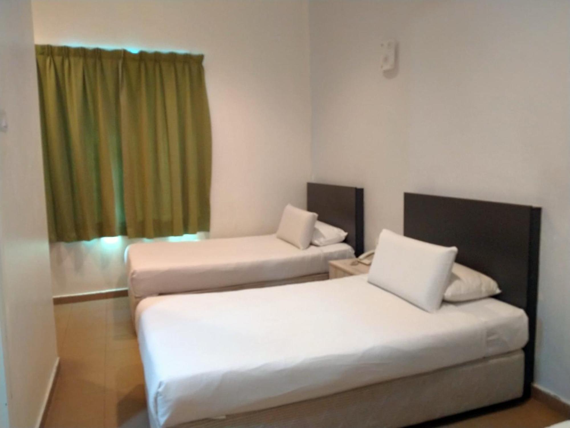 פורט דיקסון Akar Beach Resort מראה חיצוני תמונה