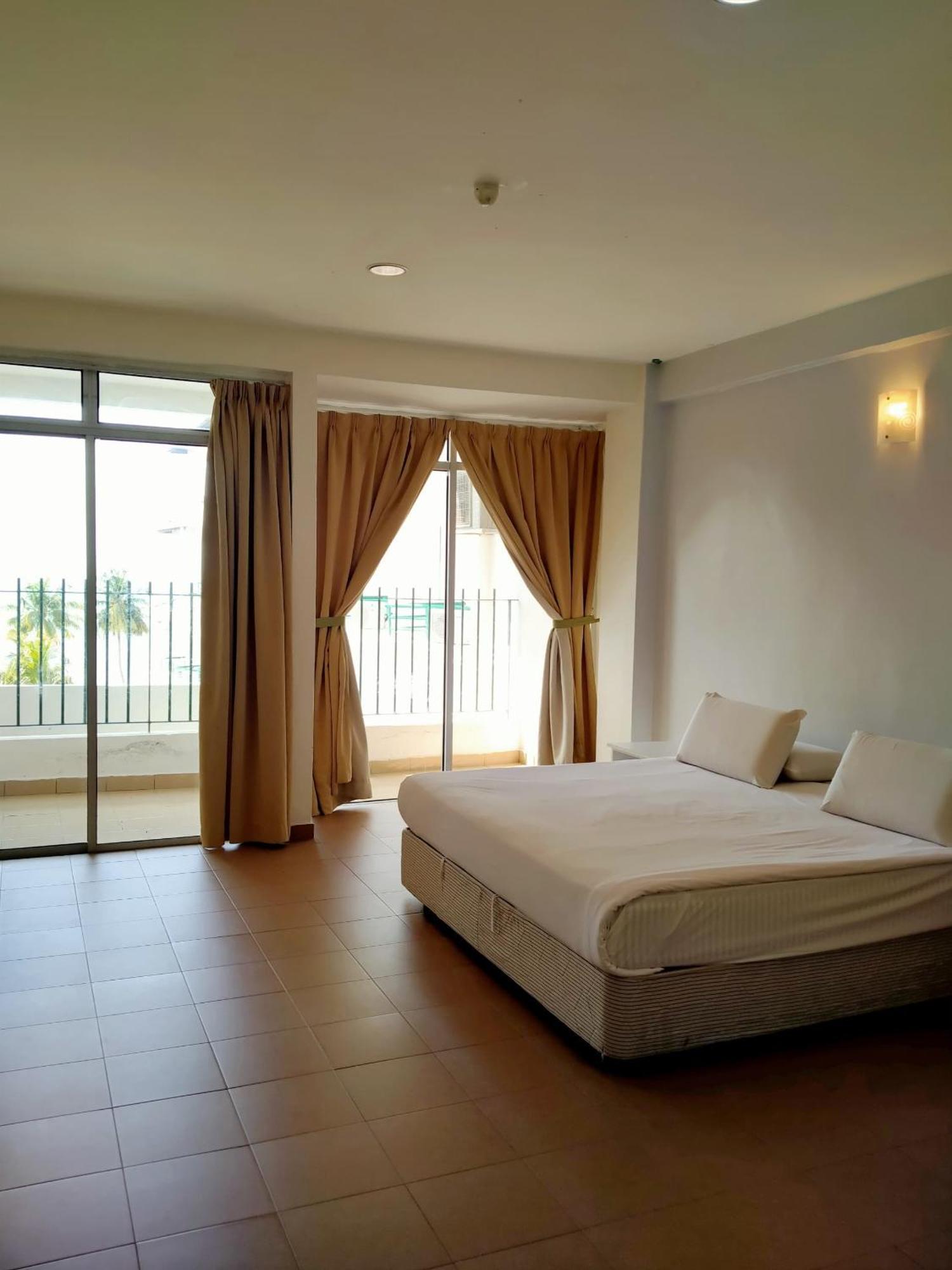 פורט דיקסון Akar Beach Resort מראה חיצוני תמונה