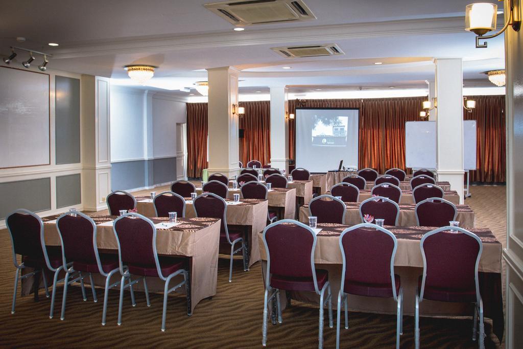 פורט דיקסון Akar Beach Resort מראה חיצוני תמונה